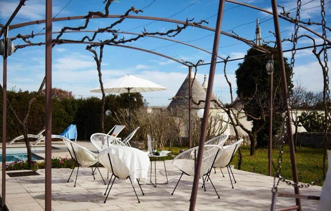 Trulli Azzalema With Exclusive Pool Villa Brindisi Luaran gambar