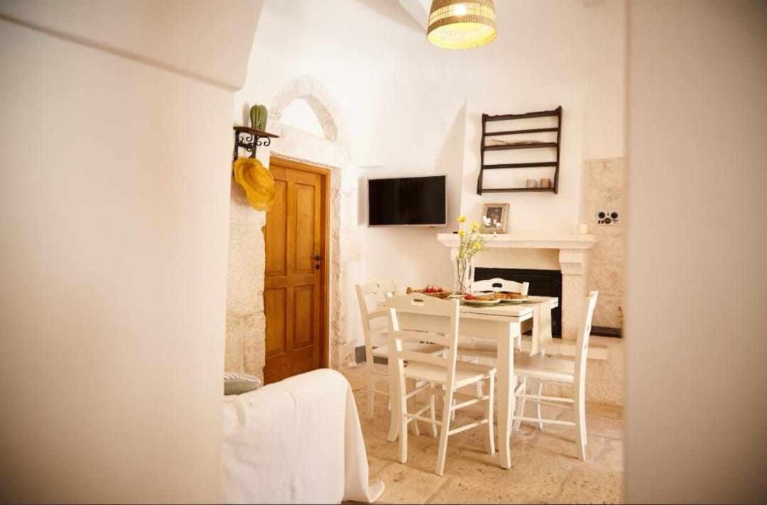 Trulli Azzalema With Exclusive Pool Villa Brindisi Luaran gambar
